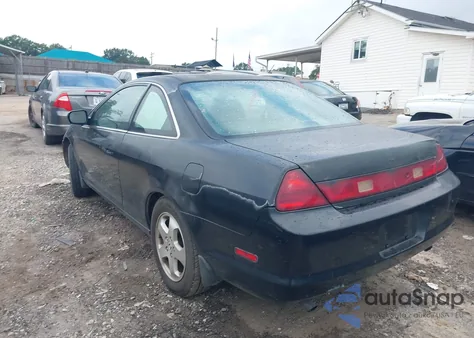 2000 Honda Accord 3.0 Ex из США, поврежденный, VIN 1HGCG2251YA007687